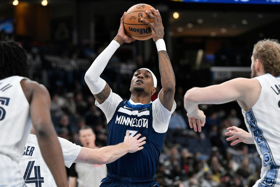 小杰克逊30+6爱德华兹39+7 灰熊擒获森林狼结束6连败