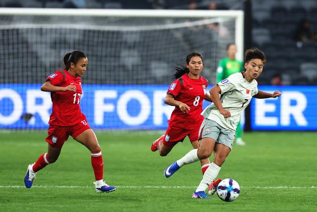 爱游戏-中国女足亚洲杯首胜,暴露四大问题!最新排名出炉,小组第一难了|马德兴|球队|比赛|对手|体能_新浪体育_新浪新闻