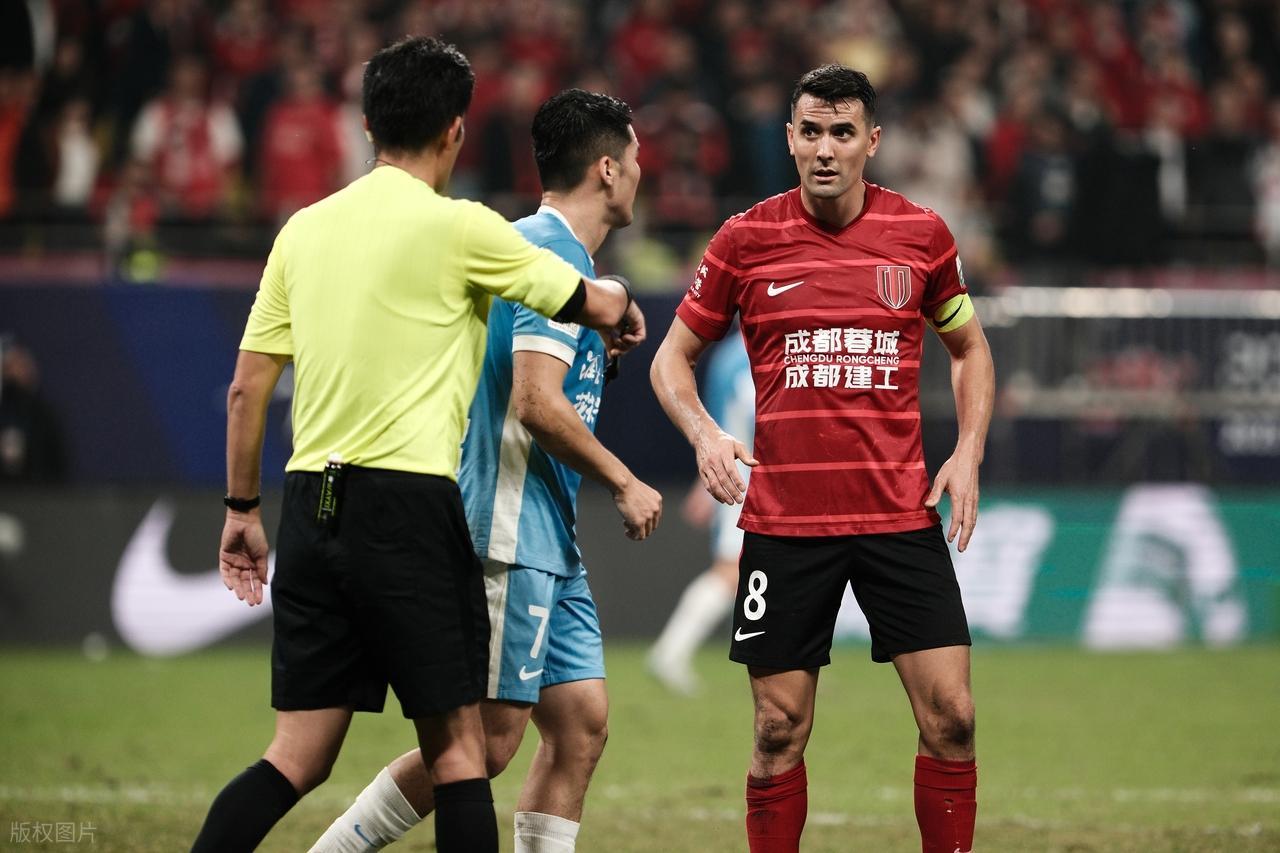 背刺?同样是500万顶薪,嘴里说着喜欢蓉城,周定洋却去了新鹏城