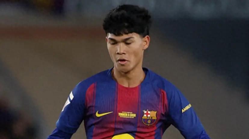 爱游戏网页版-西媒：巴萨小将表示要离队后被彻底打入冷宫，如今只能单独训练