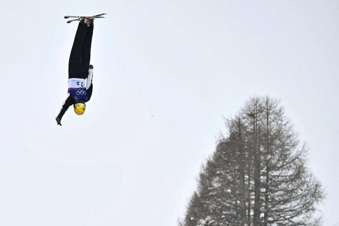中国队夺得自由式滑雪空中技巧混合团体铜牌！本届冬奥会空中技巧2金3铜收官