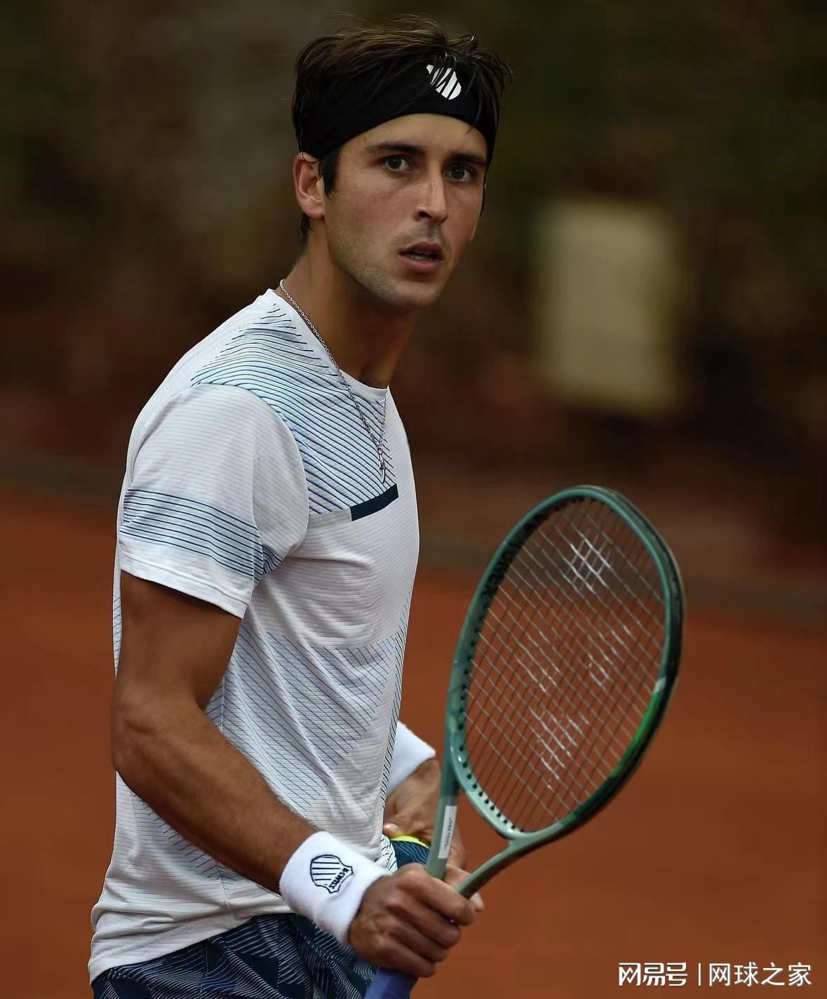 爱游戏体育登录-何惧一日双赛,埃切维里四进巡回赛决赛终夺冠