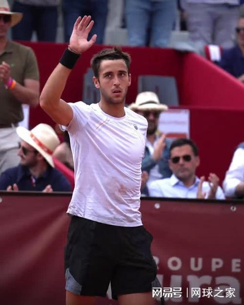 爱游戏体育登录-何惧一日双赛,埃切维里四进巡回赛决赛终夺冠