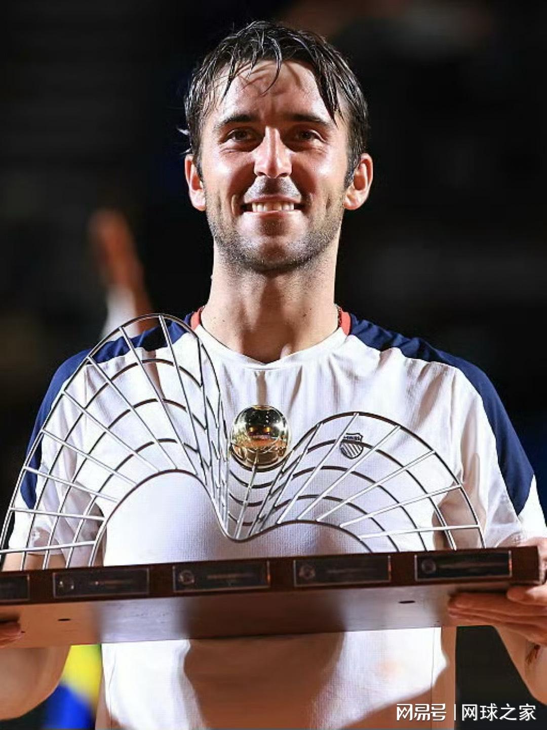 爱游戏体育登录-何惧一日双赛,埃切维里四进巡回赛决赛终夺冠