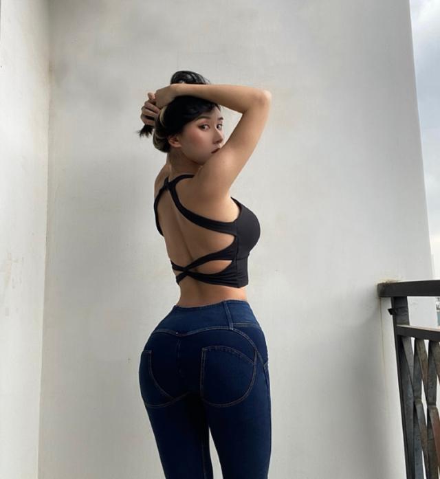 【早报】曝梅西提续约条件：签一超巨+续约小妖！